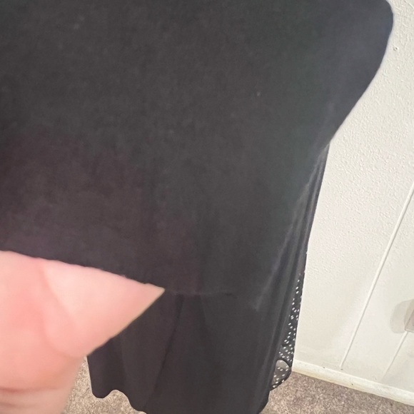 Kim&Cami black top with polkadot details on back size 1X - Picture 4 of 8